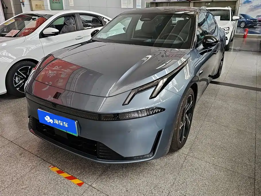 Lynk & Co 07 EM-P 2025