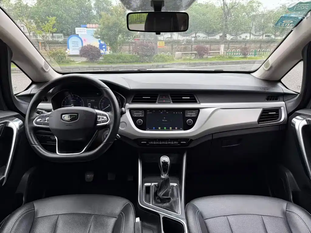 Geely Vision X3 2020 — фото 10