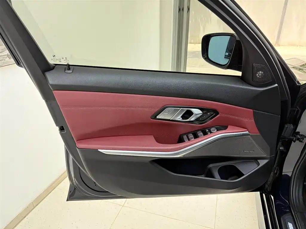 BMW 3 Series 2021 — фото 12