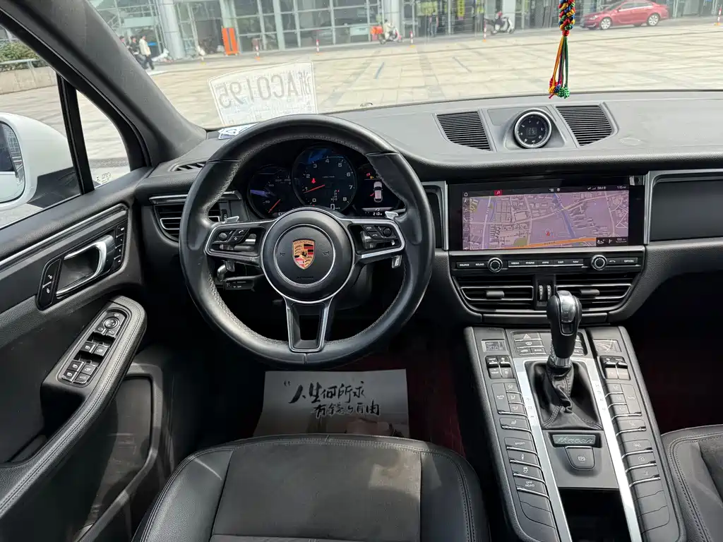 Porsche Macan 2019 — фото 8