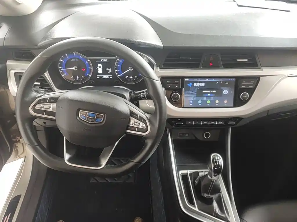 Geely Vision X3 2019 — фото 10