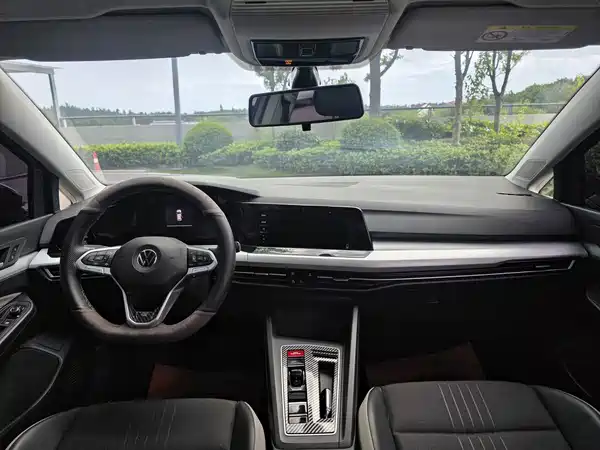 Volkswagen Golf 2021