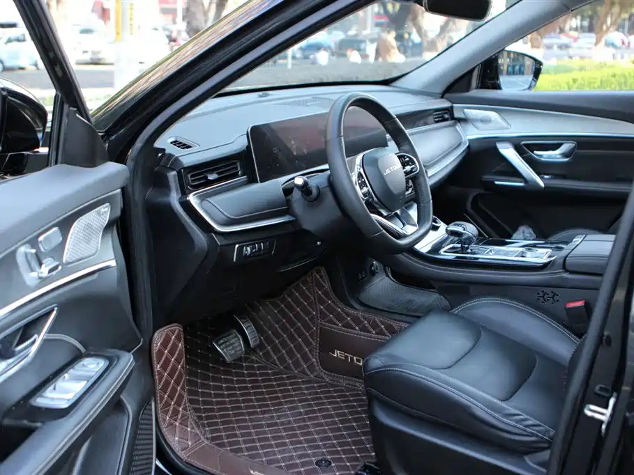Jetour X70 PLUS 2021 — фото 10