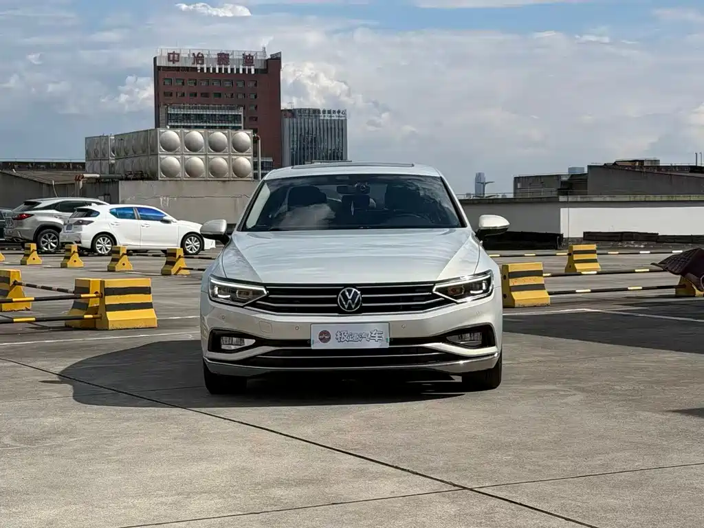 Volkswagen Magotan 2021