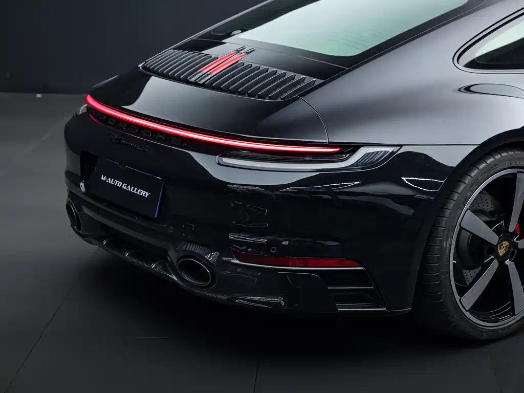 Porsche 911 2020 — фото 10