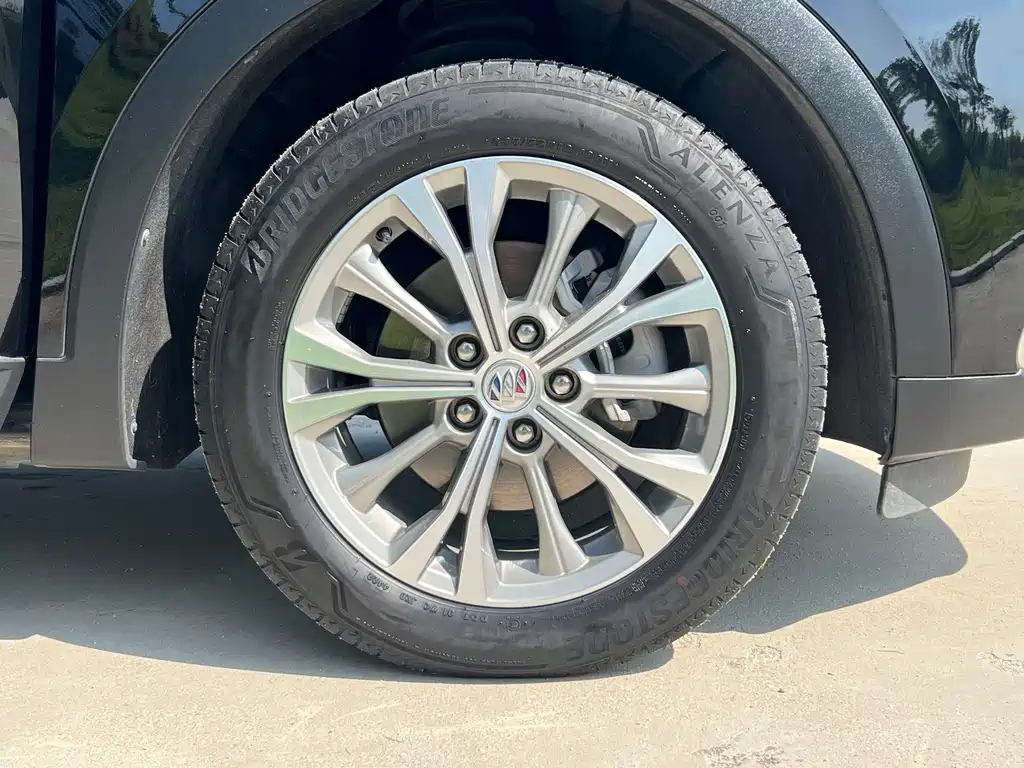 Buick Envision Plus 2023 — фото 19