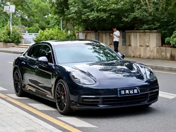 Porsche Panamera 2019
