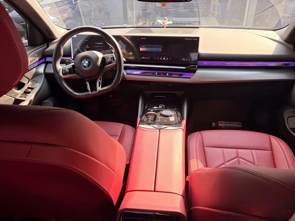 BMW 5 Series 2024