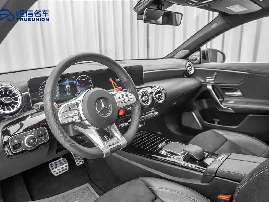 Mercedes-Benz A-Class 2019 — фото 12
