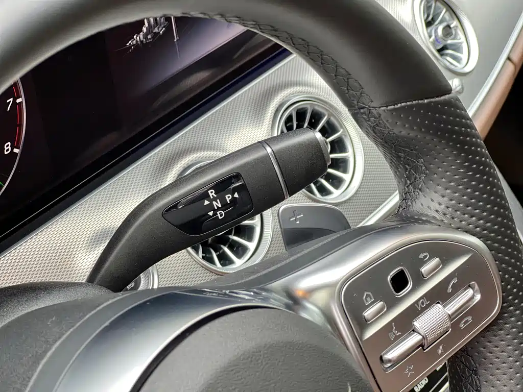 Mercedes-Benz E-Class 2020 — фото 13