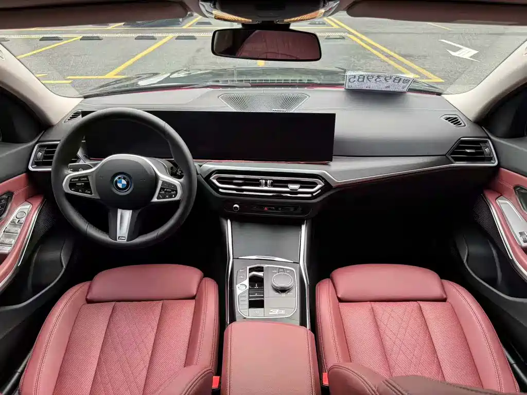 BMW i3 2024 — фото 5