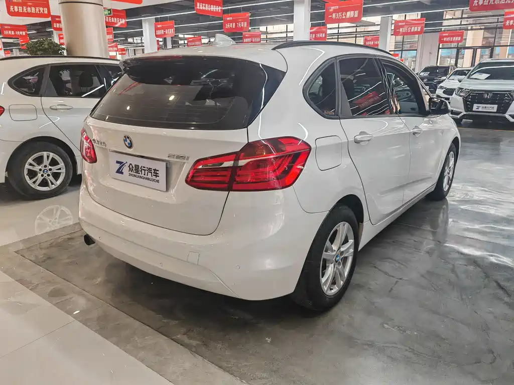 BMW 2 Series Active Tourer 2016 — фото 17