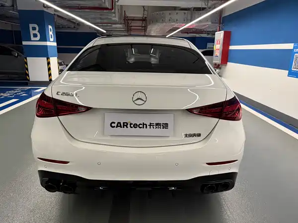 Mercedes-Benz C-Class 2024