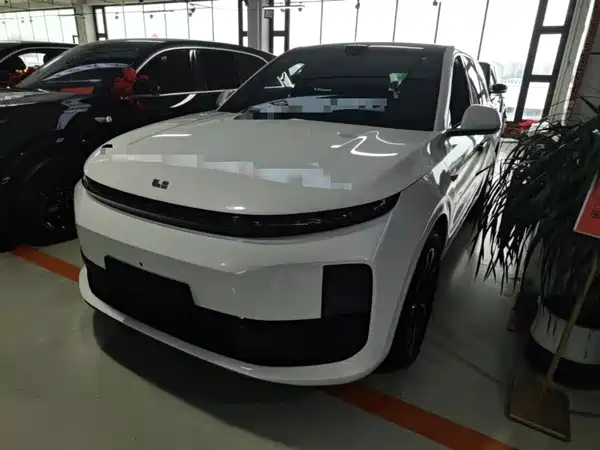Li Auto L6 2026