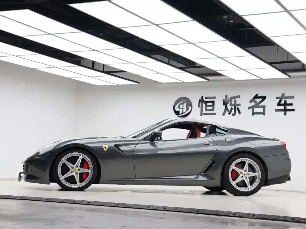 Ferrari 599 2010 — фото 22
