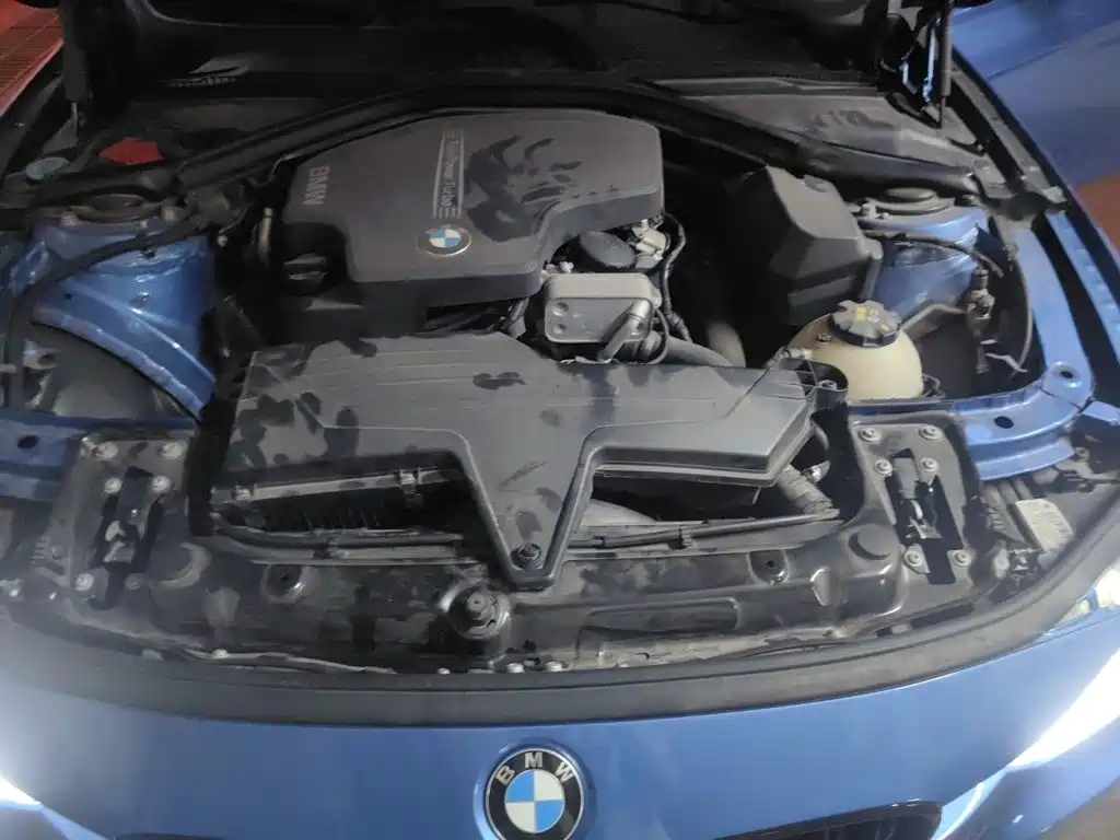 BMW 3 Series 2016 — фото 11