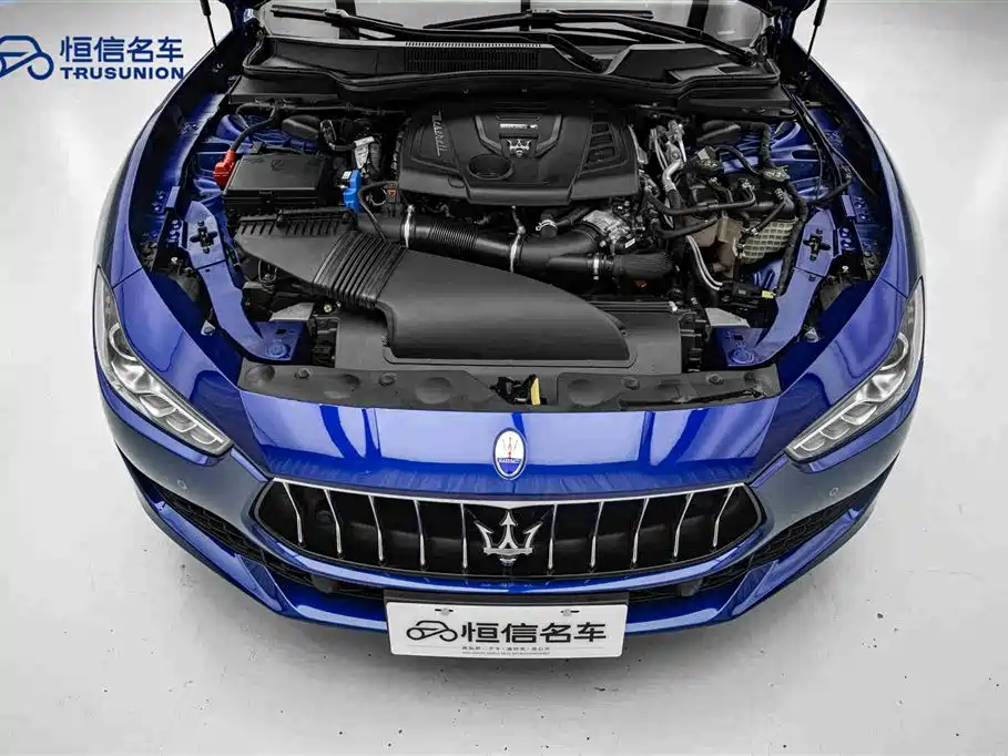 Maserati Ghibli 2021 — фото 21
