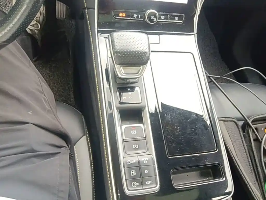 Roewe i6 MAX New Energy 2021 — фото 19