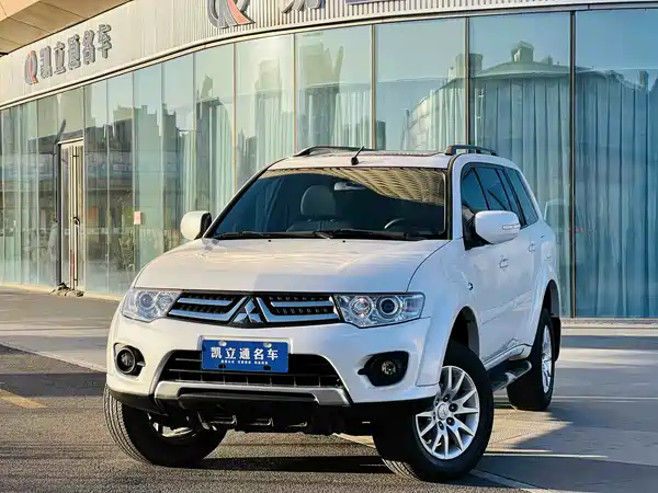 Mitsubishi Pajero Jinchang 2013