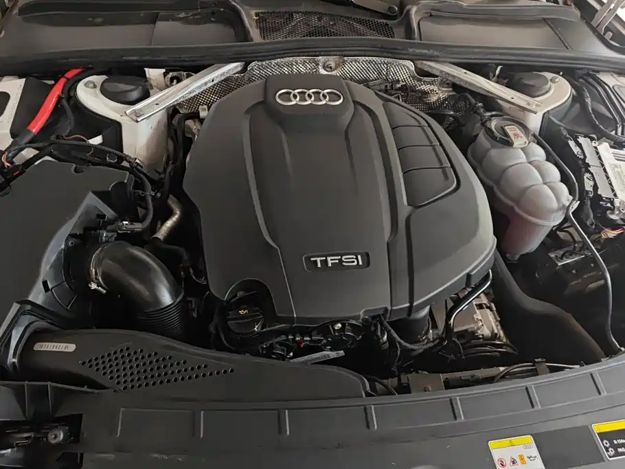 Audi A4L 2021 — фото 10