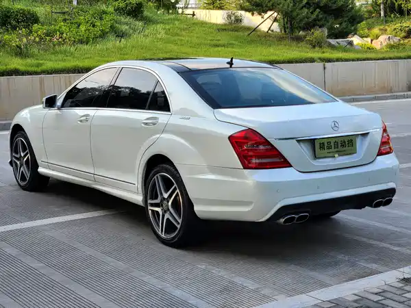 Mercedes-Benz S-Class 2012