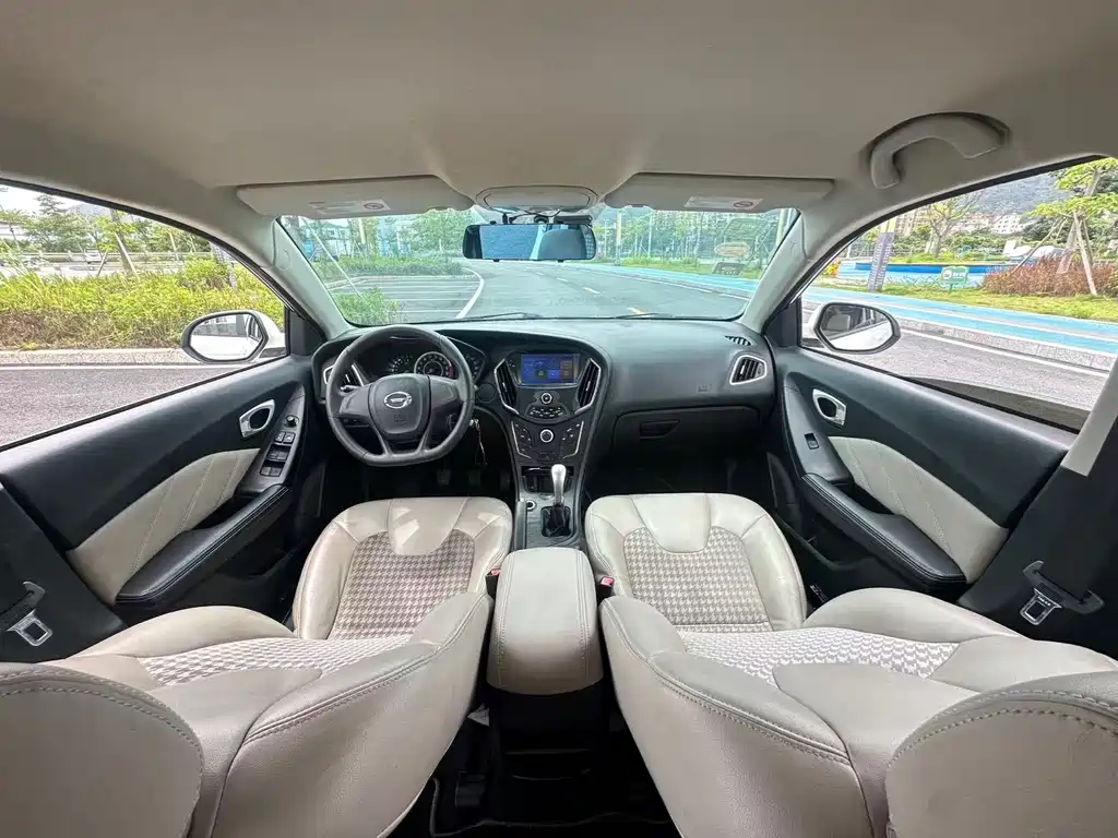 GAC Motor Trumpchi GA3S 2016 — фото 12