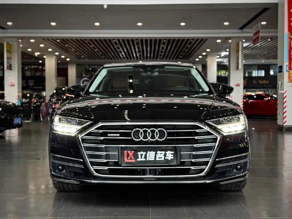 Audi A8 2021 — фото 2