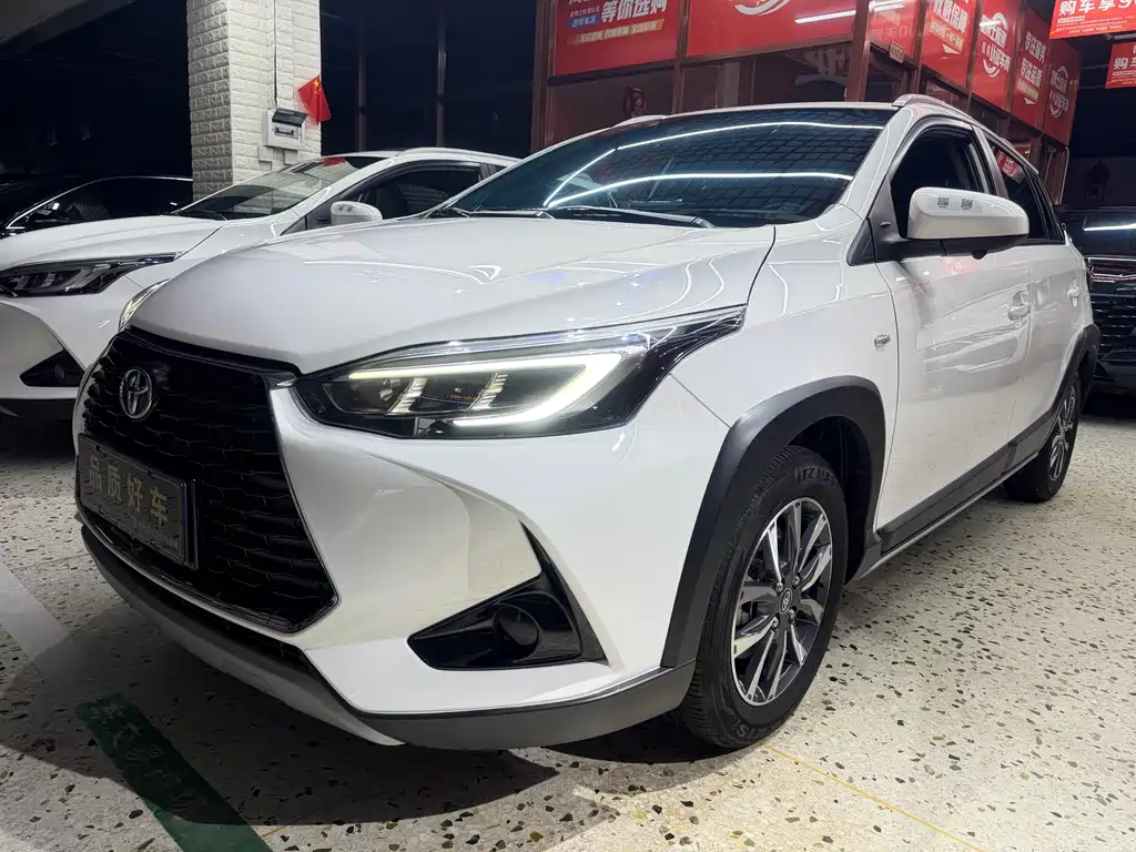 Toyota Yaris L 2023