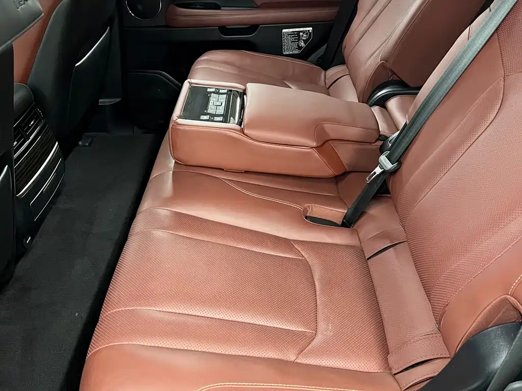 Lexus LX 2022 — фото 12