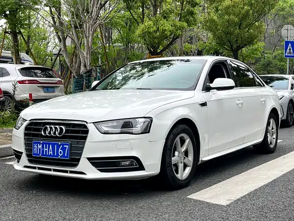 Audi A4L 2014