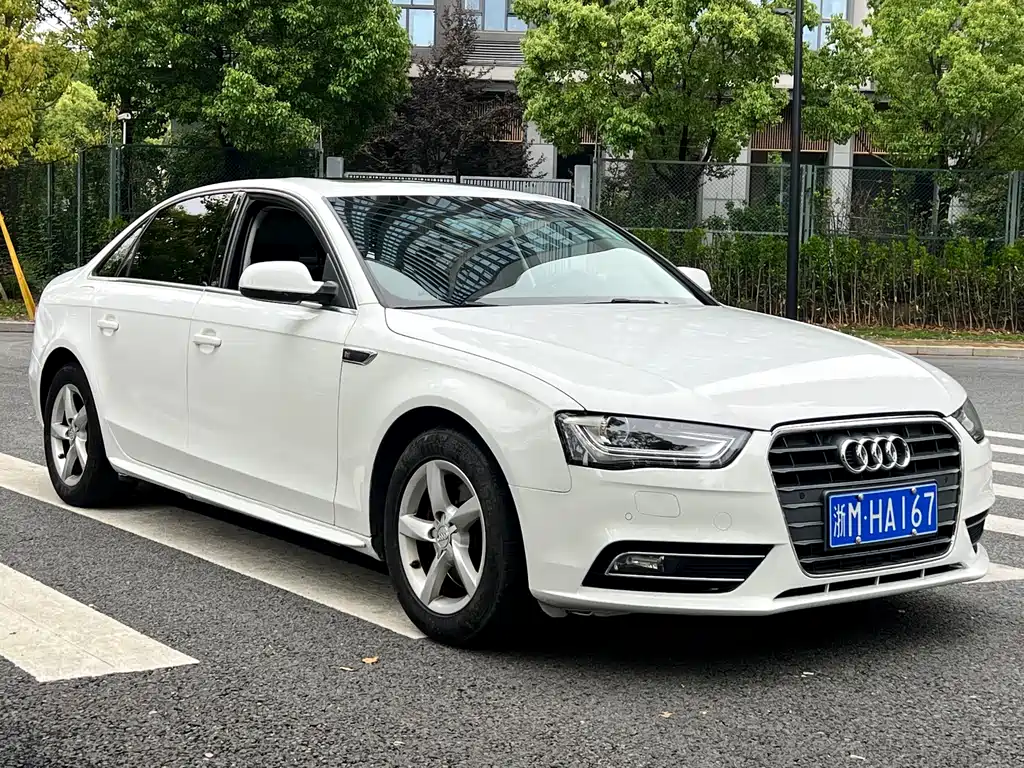 Audi A4L 2014 — фото 3
