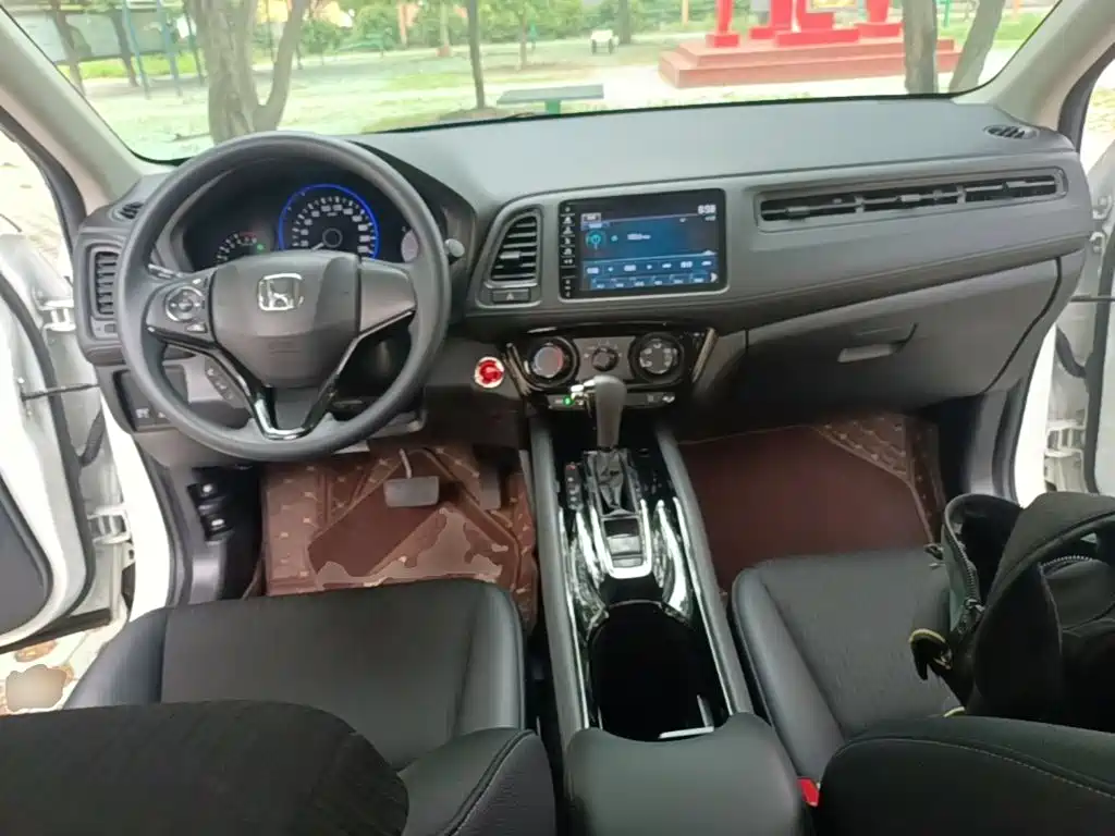 Honda Vezel 2021 — фото 10