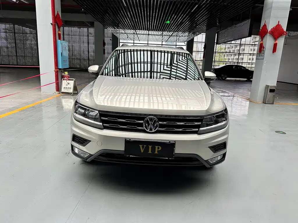 Volkswagen Tiguan L 2019 — фото 2