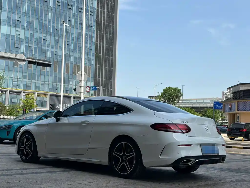Mercedes-Benz C-Class 2019 — фото 12