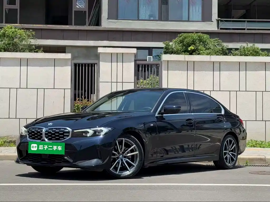 BMW 3 Series 2025 — фото 1