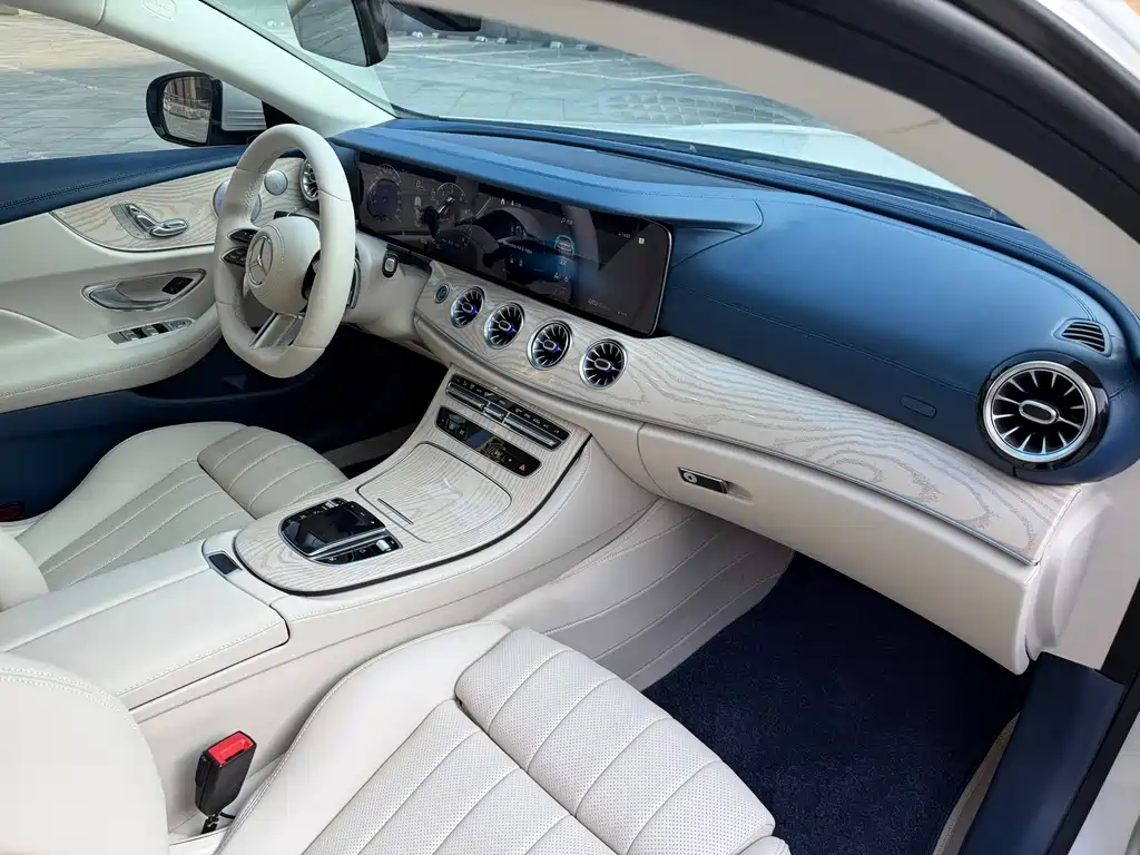 Mercedes-Benz E-Class 2021 — фото 17