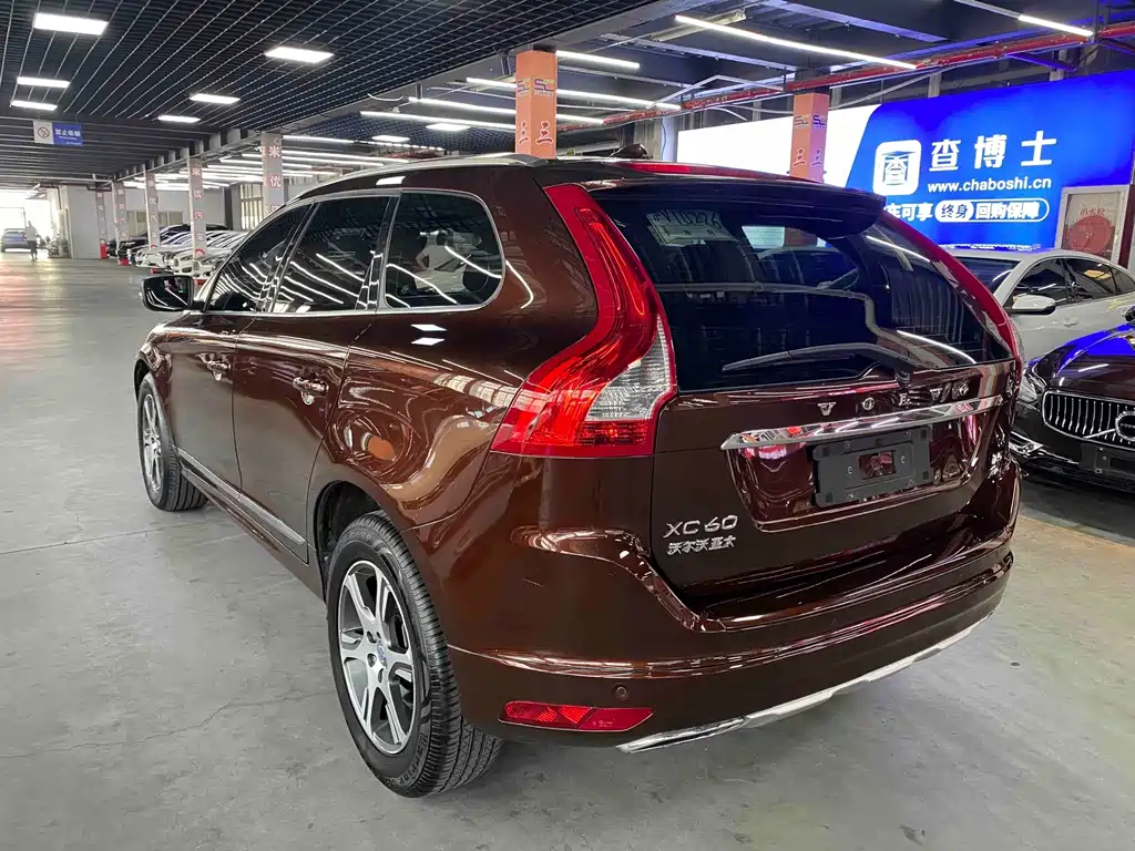 Volvo XC60 2015 — фото 7