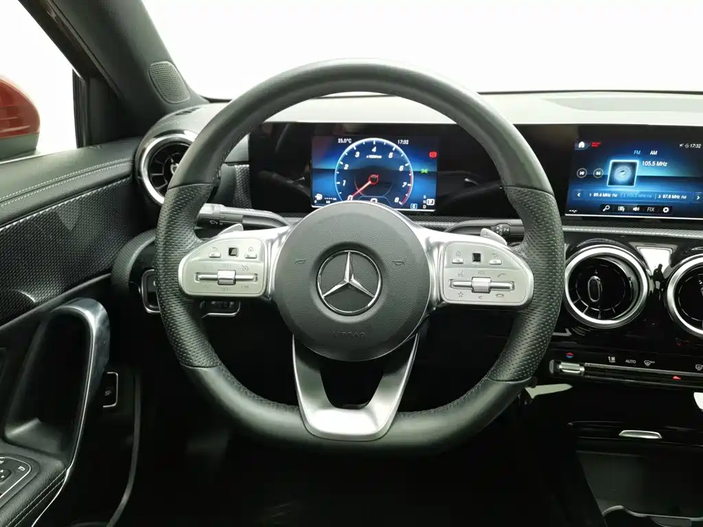 Mercedes-Benz A-Class 2020 — фото 11