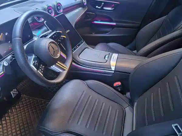 Mercedes-Benz C-Class 2025