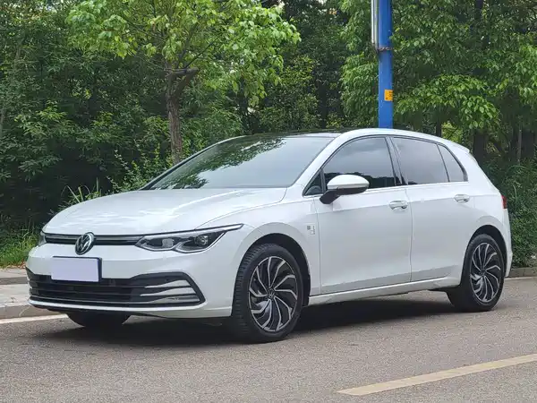 Volkswagen Golf 2023