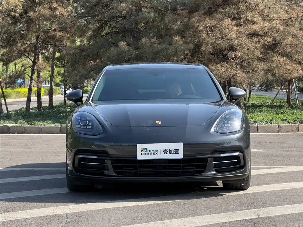 Porsche Panamera 2018 — фото 2