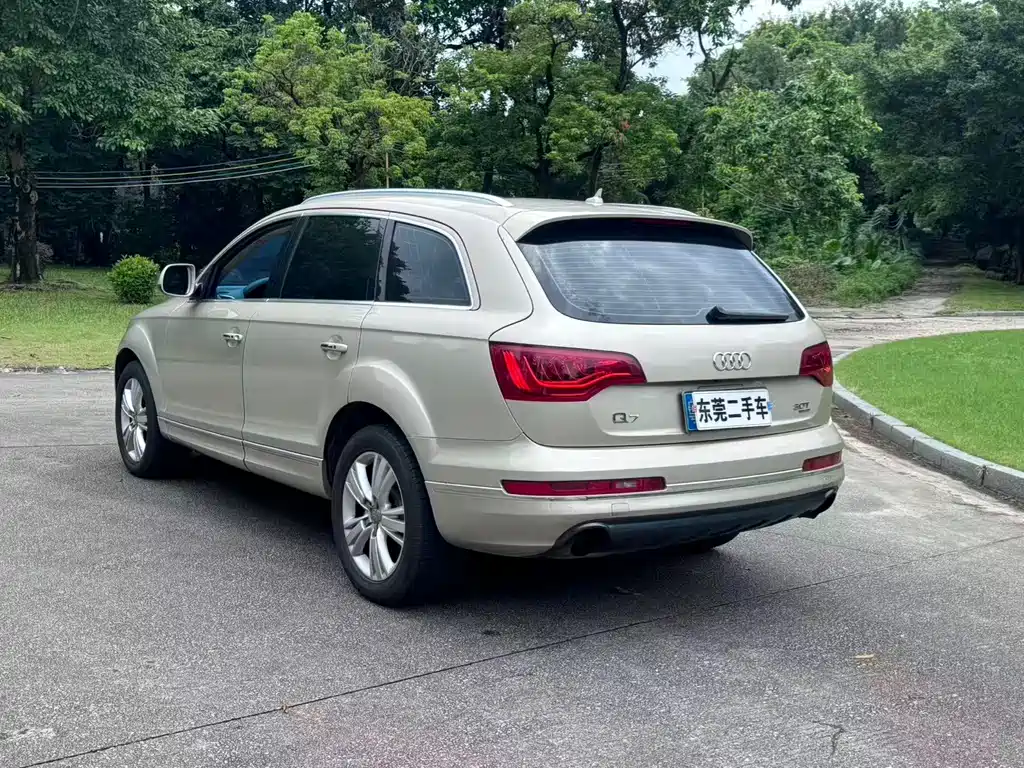 Audi Q7 2012 — фото 20