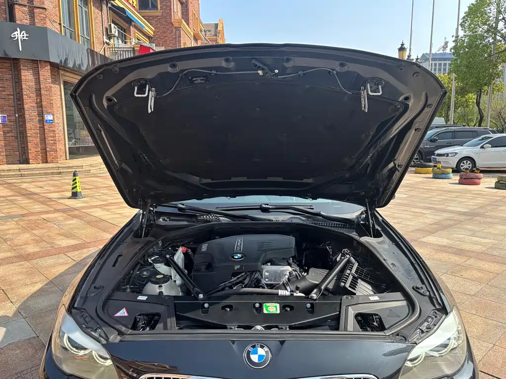 BMW 5 Series 2013 — фото 19