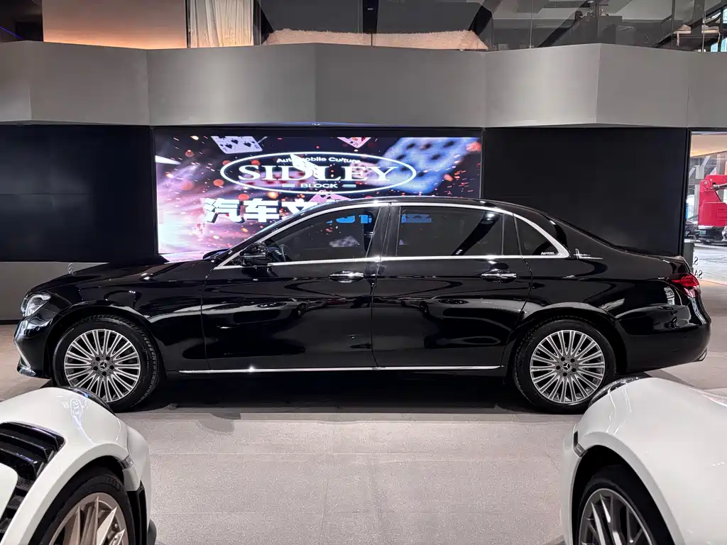 Mercedes-Benz E-Class 2022 — фото 3