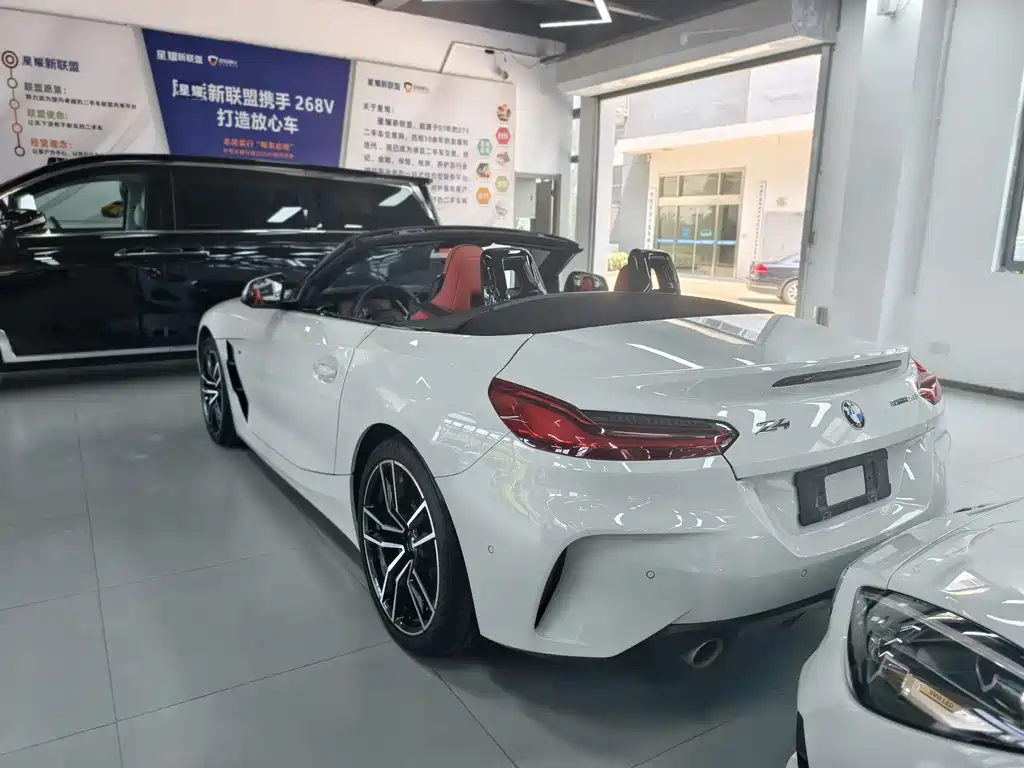 BMW Z4 2022 — фото 10