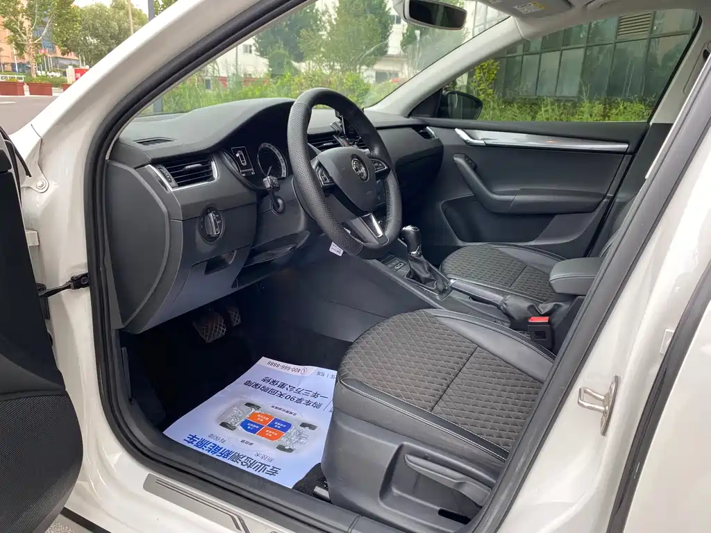 Skoda Octavia 2020 — фото 4