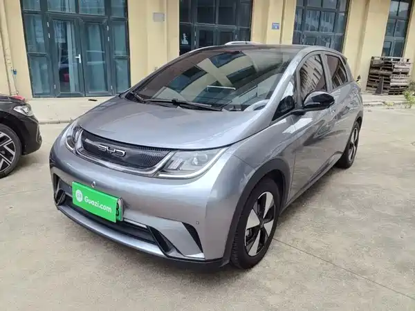 BYD Dolphin 2023
