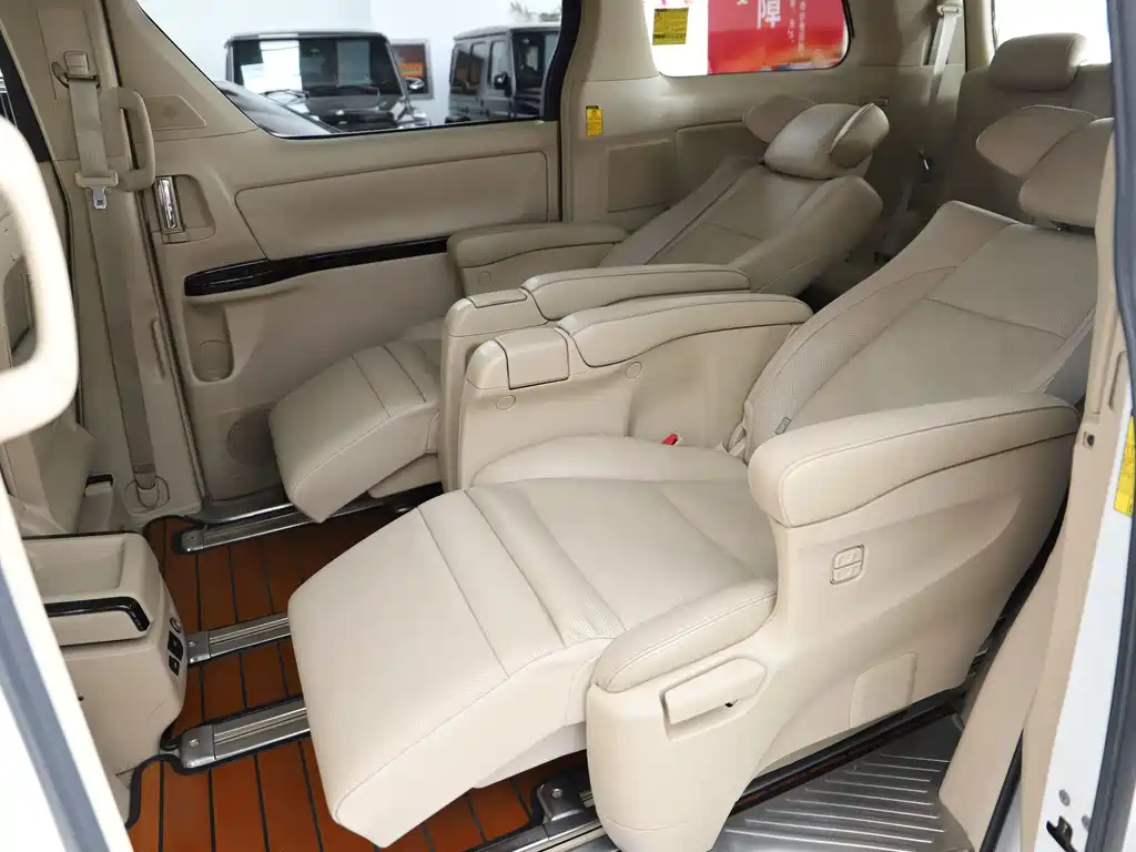 Toyota Alphard 2014 — фото 8