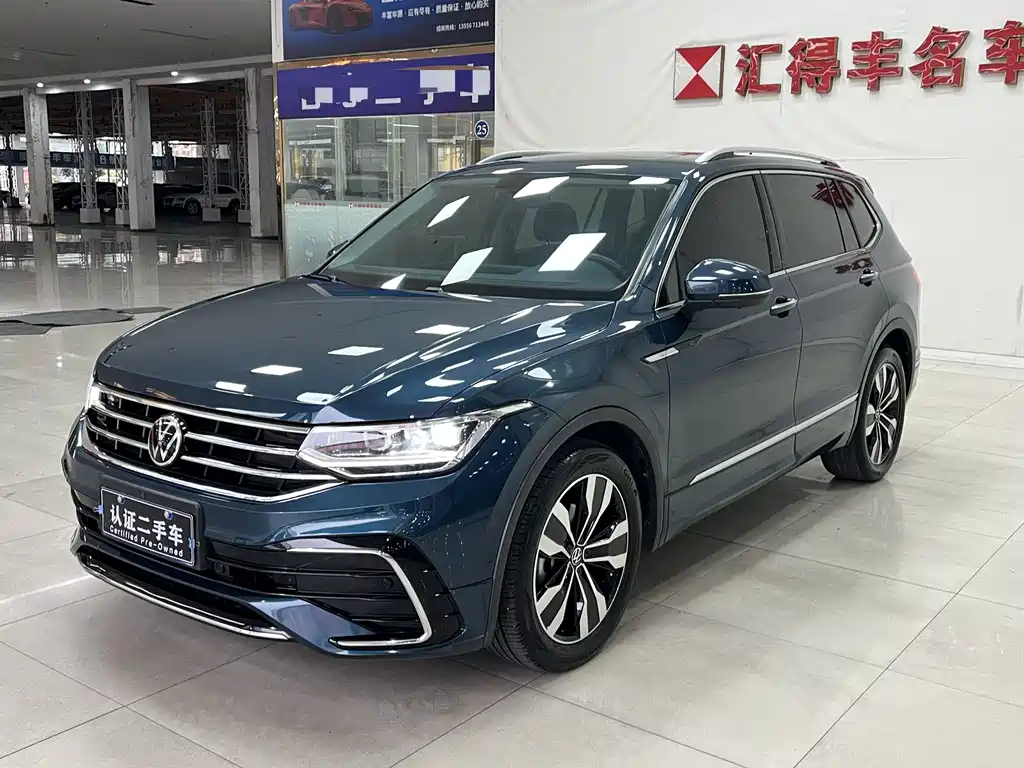 Volkswagen Tiguan L 2022 — фото 1