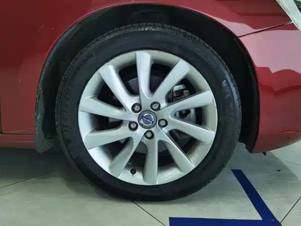 Volvo V60 2015